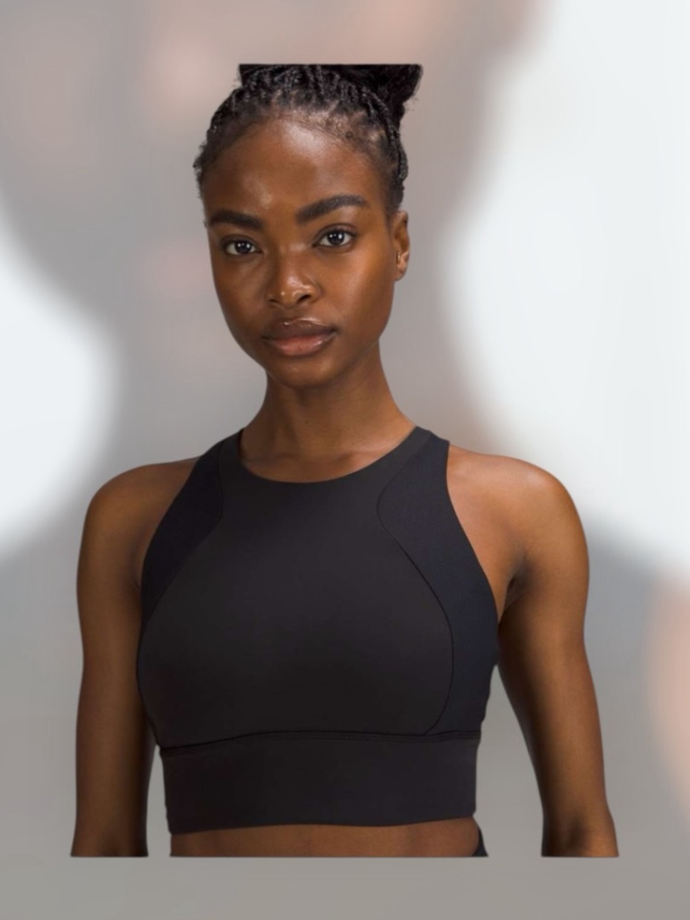 Lululemon Everlux High-Neck Train
Bra
Black